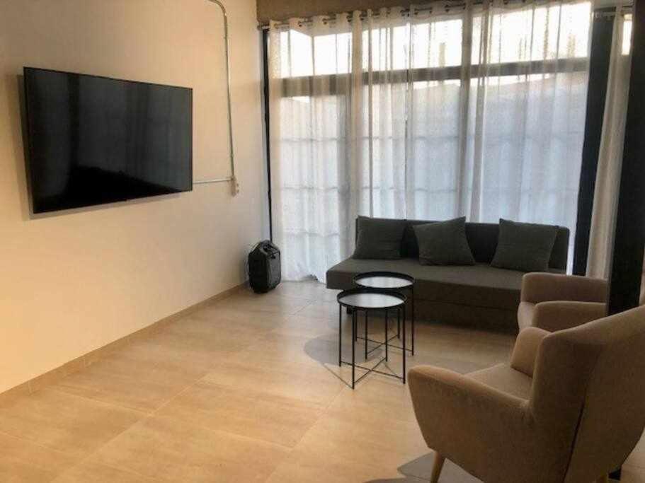 Alojamiento El Pez Casa Con Piscina Climatizada Villafranca de los Caballeros Esterno foto